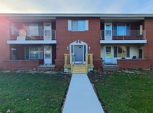 416 S 16th Ave APT 2, West Bend, WI 53095