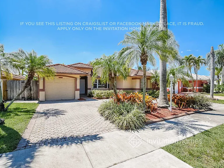 14872 SW 176th St — Photo 2