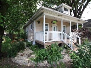 786 Rice St, Wood River, IL 62095