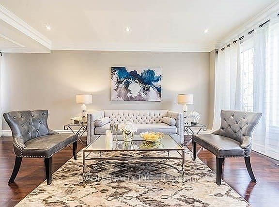 3rd image of 56 Peter St