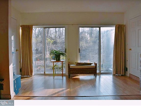 3rd image of 32 Pagoda Ct #32