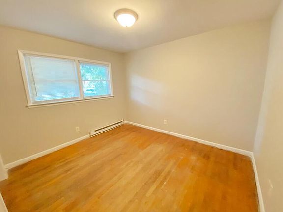 4th image of 815 Dana Pl #B