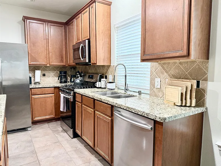 142 E Spindle Tree Cir — Photo 25
