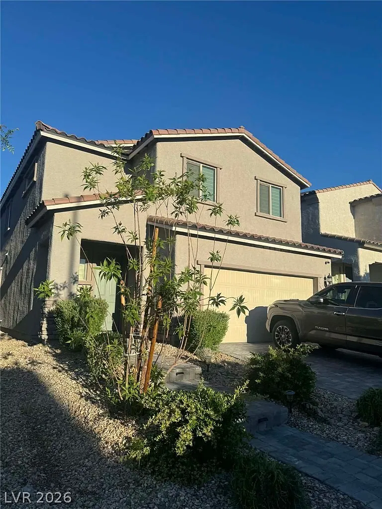 4 bed, 2.5 bath, 2446 sqft, $2,500 — Photo 1