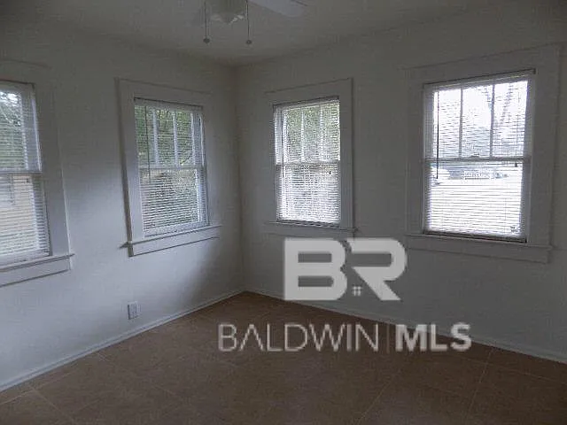 16219 Silverhill Ave — Photo 26