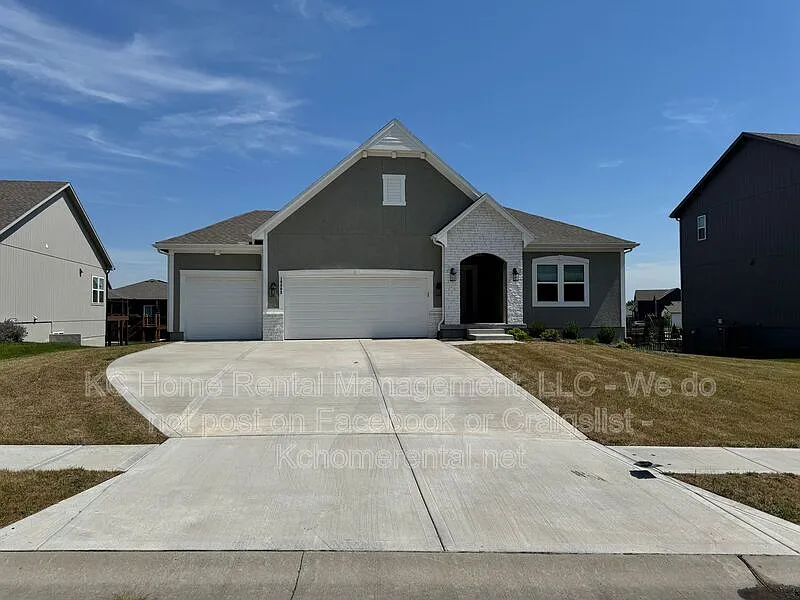 18805 Skyview Ln