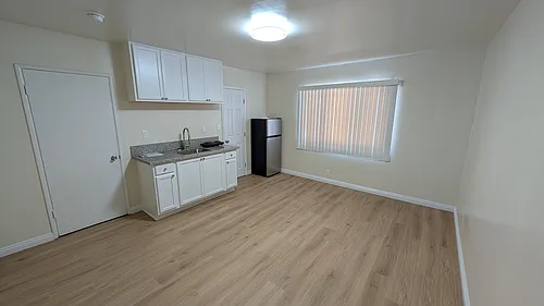 517 S Eucalyptus Ave #7 Photo 1 517 S Eucalyptus Ave #7 Photo 1
