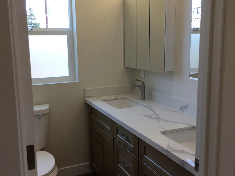 4572 Sargent Ave — Photo 12