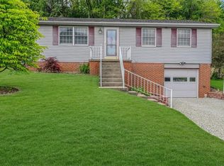 4225 Stratford Dr, Irwin, PA