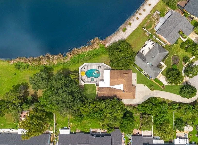 8142 Chianti Dr — Photo 45