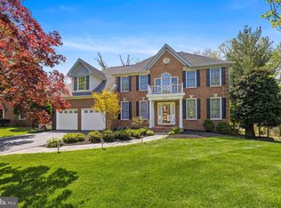 8219 Madrillon Estates Dr, Vienna, VA 22182