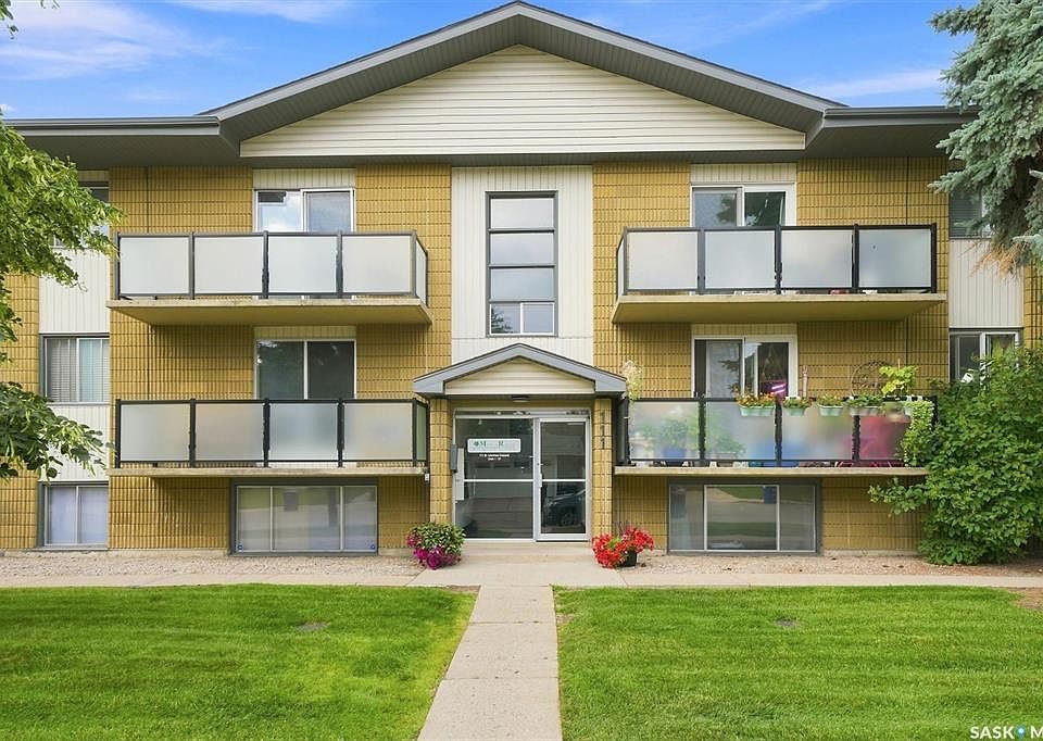 1st image of UNIT 23-111 St Lawrence CRESCENT