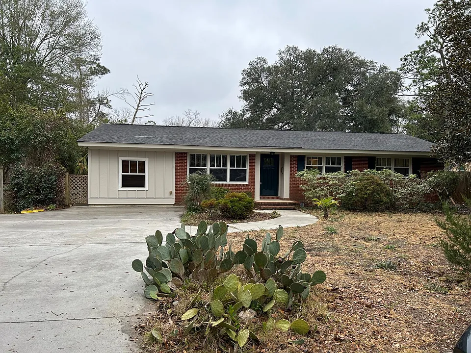 4618 Mockingbird Ln