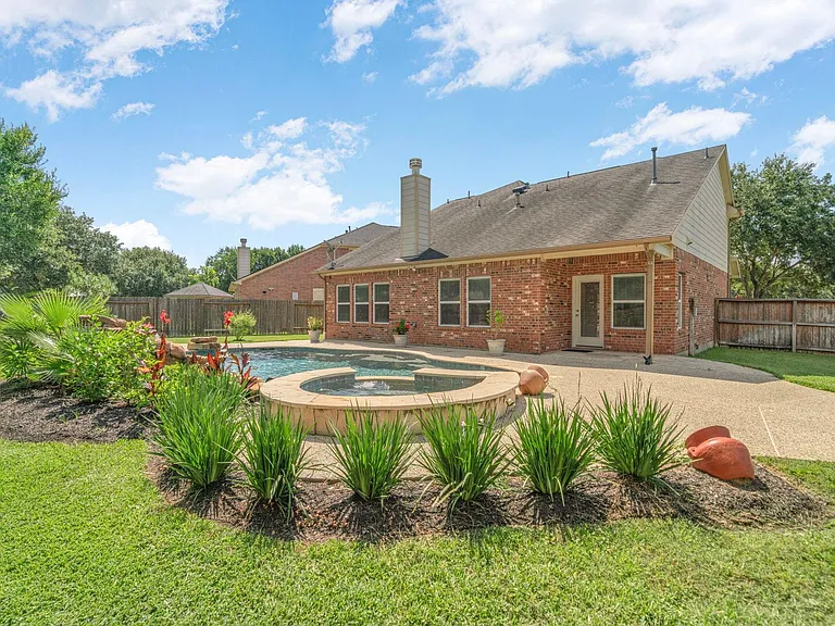25210 Doves Gate Ct — Photo 39
