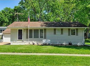 406 N J St, Indianola, IA 50125