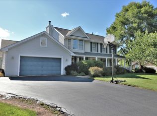 14 Woodloch Forest Dr, Rockton, IL 61072