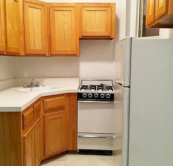 440 E 77th St #1D — Photo 3