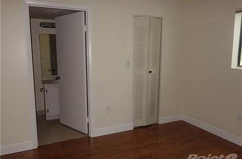 5th image of 400 Palm Cir W APT 306