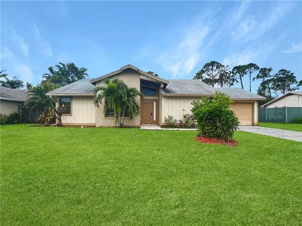 2284 SE Seafury Lane, Port St Lucie, FL 34952
