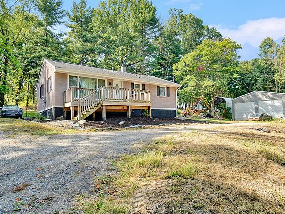 3rd image of 2112 Gate Rd