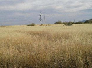 W Eagle Wings Rd, Pearce, AZ 85625