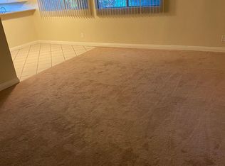 6121 Woodman Ave #214, Van Nuys, CA 91401