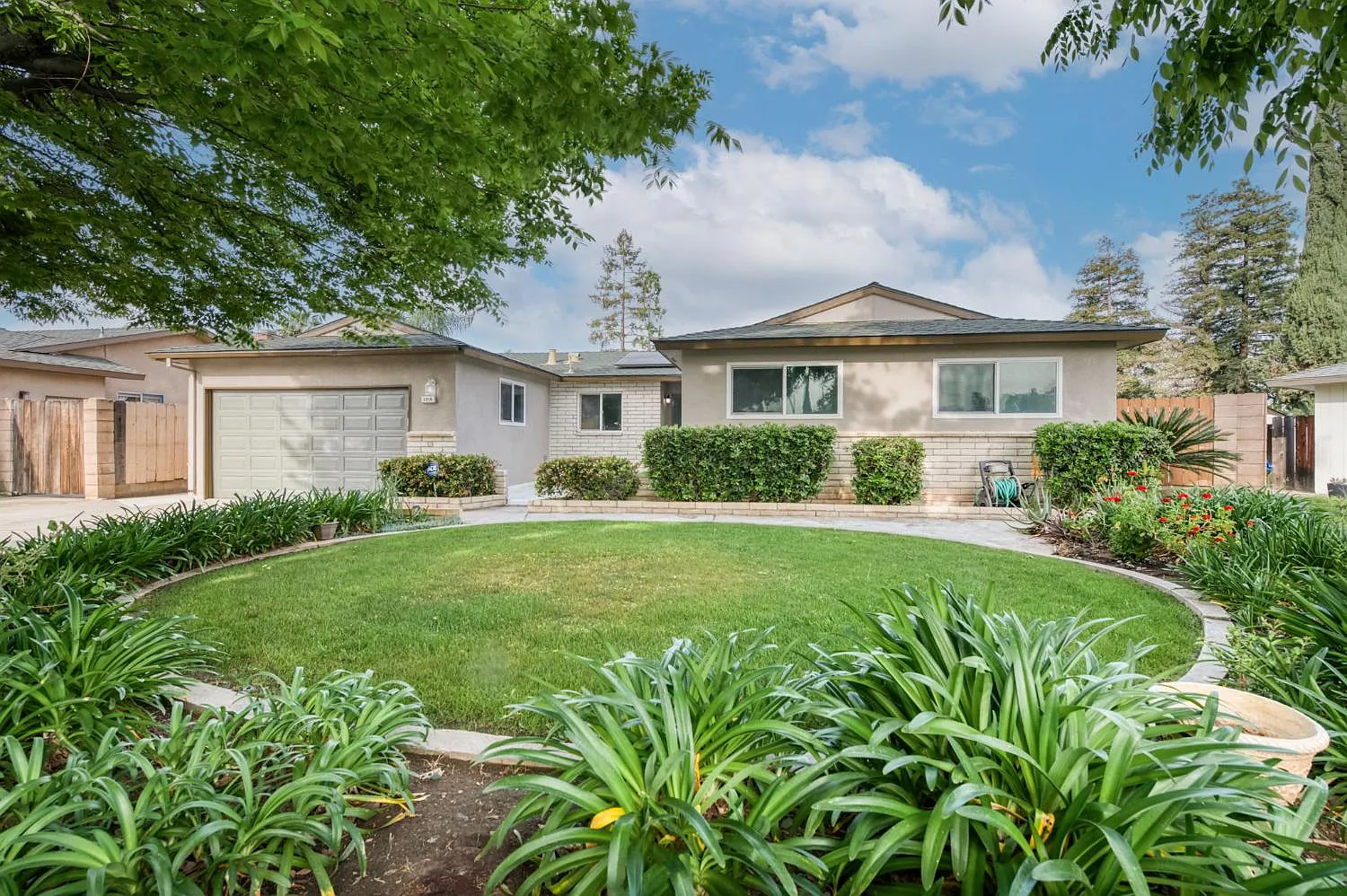 1314 Ezie Ave photo 1