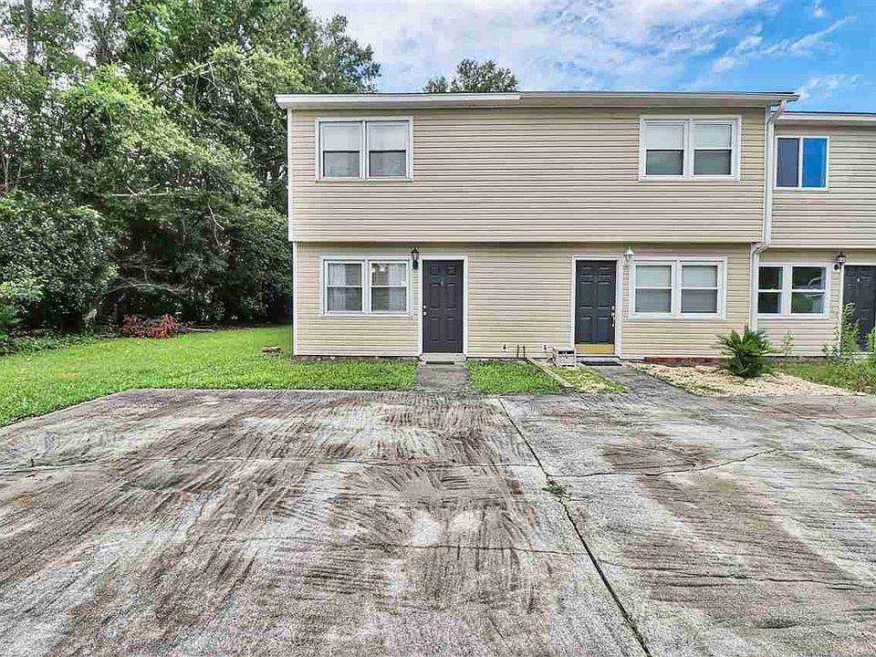 1st image of 504 Oak Circle Dr Unit 6