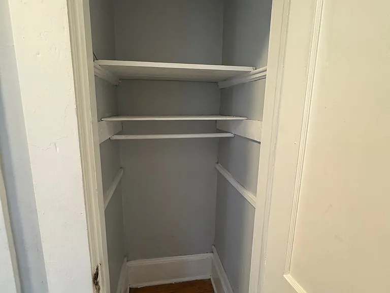 101 Highland Dr — Photo 2