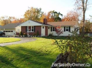 9190 Applewood St, Angola, NY 14006