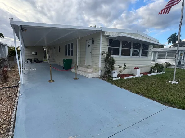 1721 SW 84th Ave, Davie, FL 33324