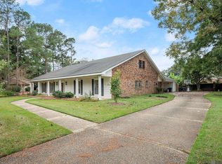 205 W Woodstone Ct, Baton Rouge, LA 70808