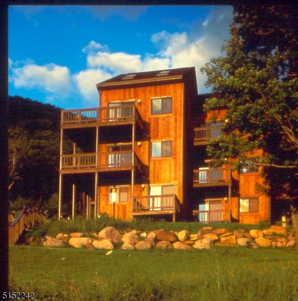 1st image of 6 Baily Bunion Ct #9