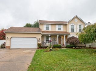 2215 Canterbury Cir, Akron, OH