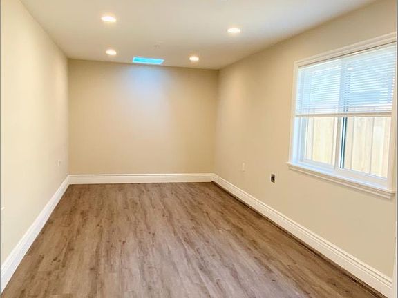 5th image of 663 Glenbrook Dr