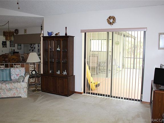 5th image of 465 E Kinglet Ave