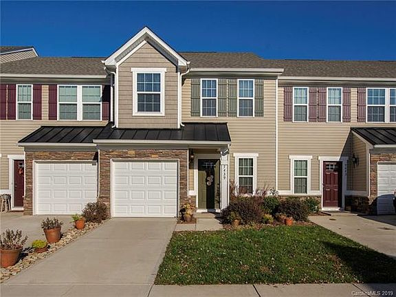 3rd image of 7439 Red Mulberry Way