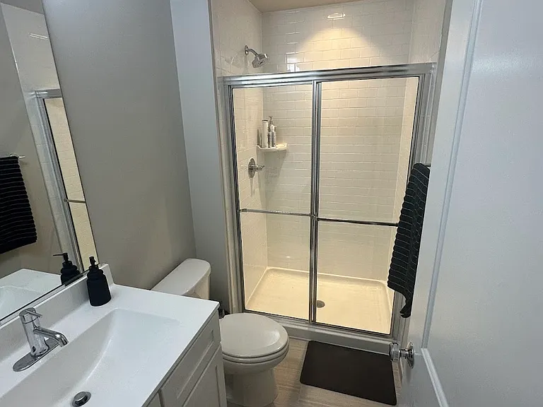 14566 Lake Vista Dr — Photo 30