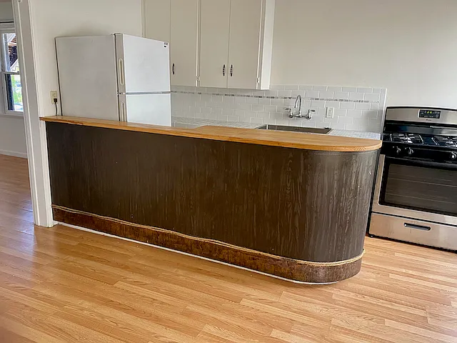 211 W Sola St — Photo 2