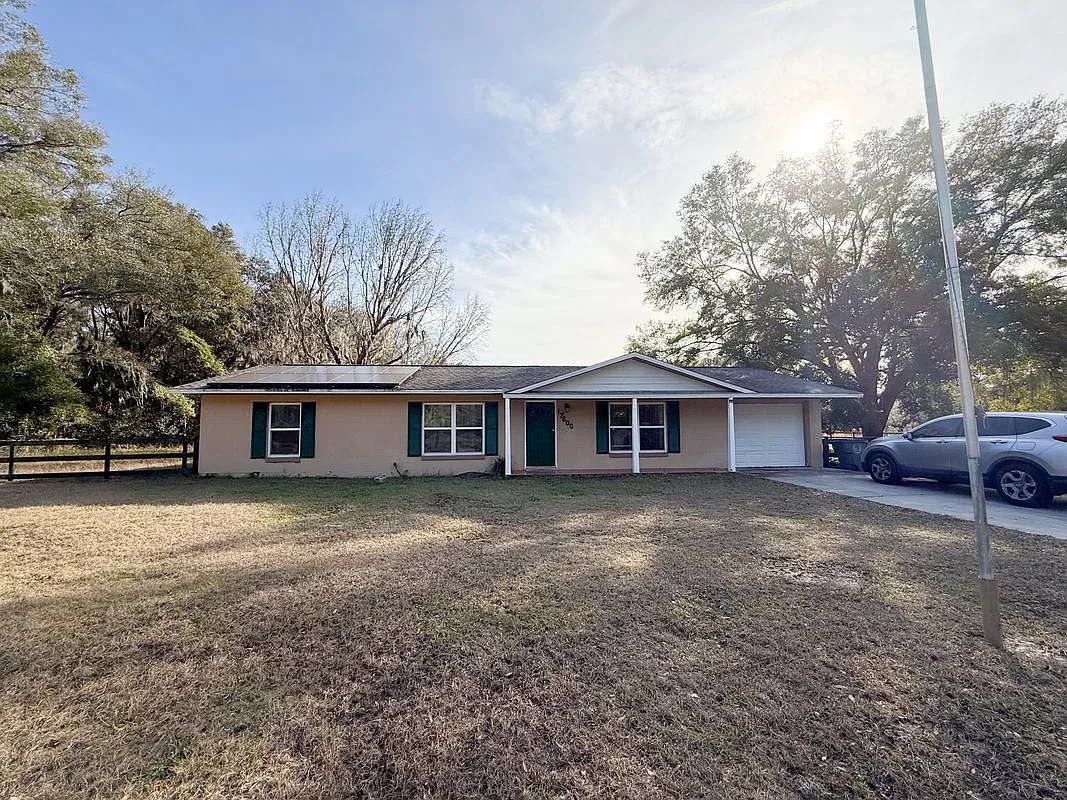 3 bed, 2.0 bath, 1702 sqft, $3,000 — Photo 2