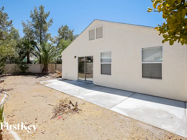 720 Roberta Alecia Ave — Photo 15