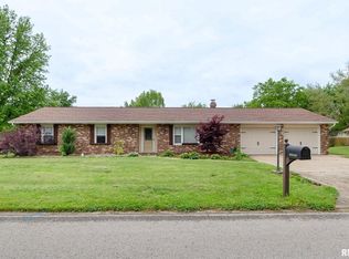 608 Mary Lynn Dr, Marion, IL 62959