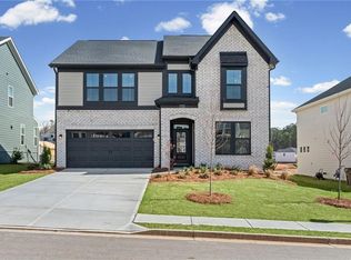 713 Crystal Lake Pkwy, Hoschton, GA 30548