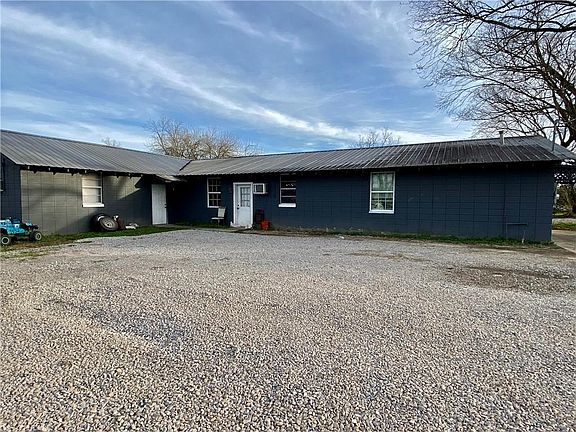 2nd image of 437 Ducote Ln