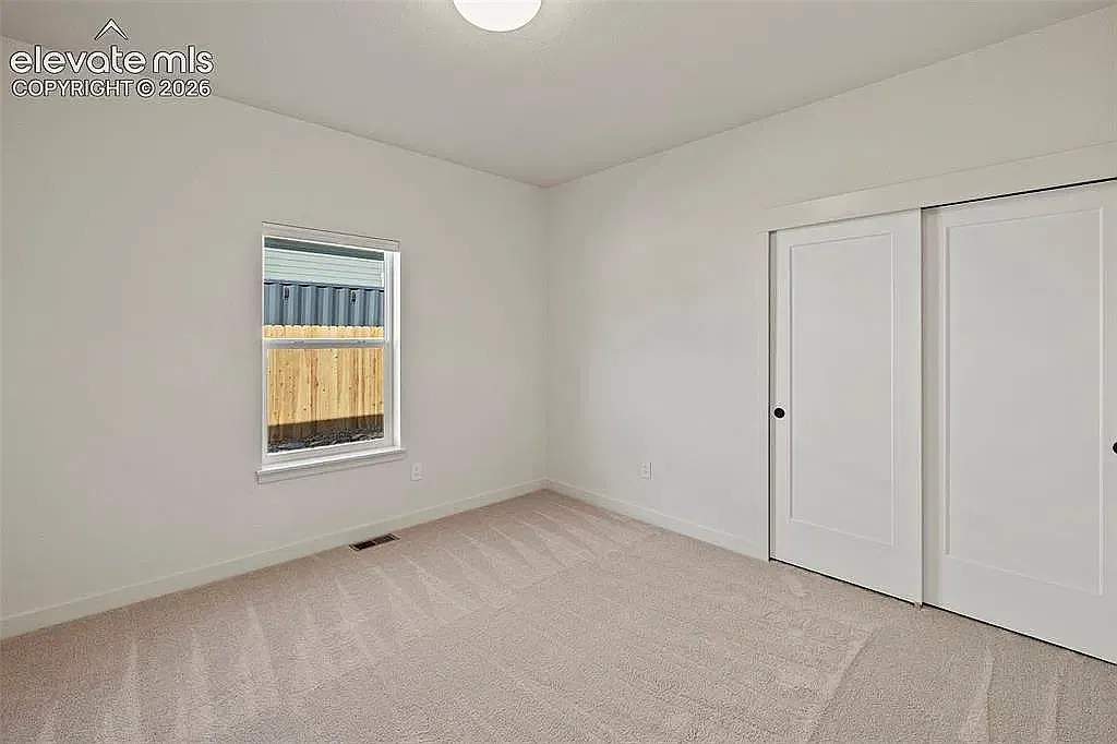 3 bed, 1847 sqft, $2,400 — Photo 3