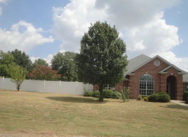 2nd image of 2712 Dorothy Dr