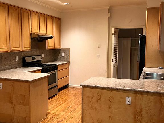 4th image of 512 27th Ave APT 2