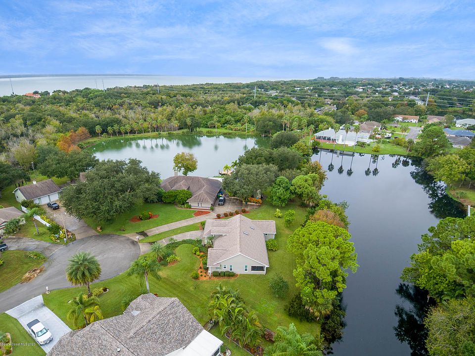 1st image of 3025 Water Oak Dr
