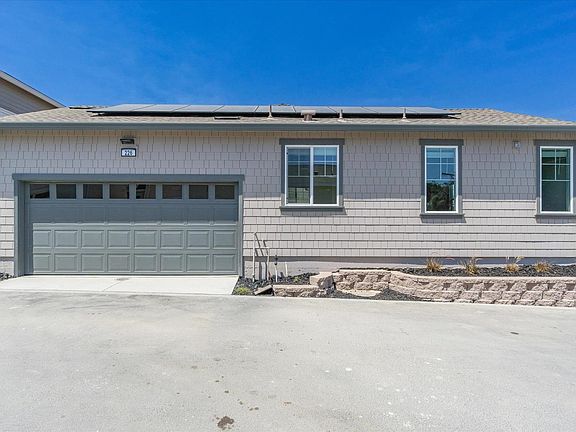 2nd image of 226 Manatee Street