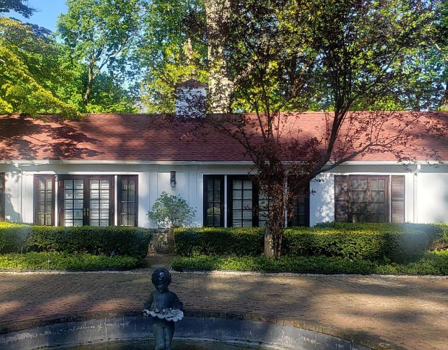 1st image of 46 Clocktower Ln